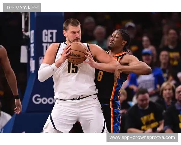 约基奇季后赛多次挡拆制造优势 拉开防守空间提升团队效率