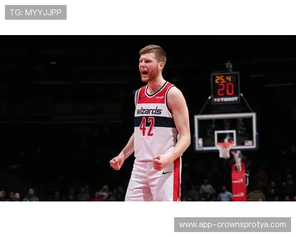 德斯蒙德·班恩挡拆拉开空间提升三分效率明显超过同队射手